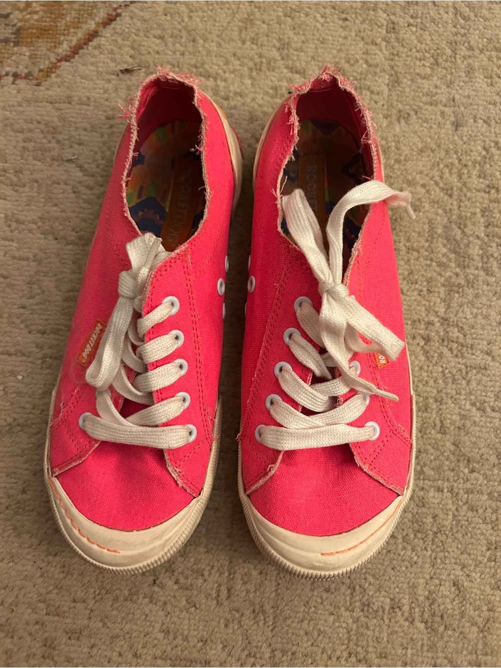 Rocket Dog Women’s Sz 9 Y2K Inspired Summery Pink & White Lace Up Tennis Shoes